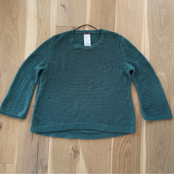 New Balance Studio Open Stitch Sweater - Picture 3 of 9